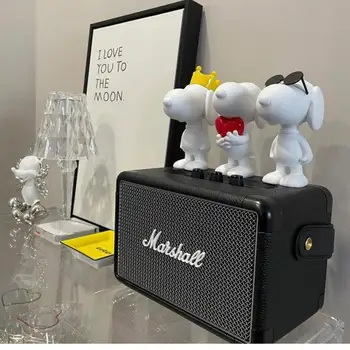 13Cm Snoopy karikatür Moda Ins sanat süsler Hediye kutusu Kawaii Anime High-End ışık lüks masa dekorasyon kızlar doğum Günü Hediyeleri