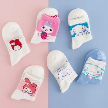 Yeni Sanrio Çorap Kawaii Mymelody Cinnamoroll Karikatür Öğrenci Baskılı Pamuk Çorap Sevimli Kız Rahat spor çorapları